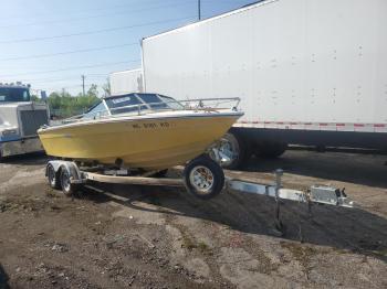  Salvage Sea Ray Boat