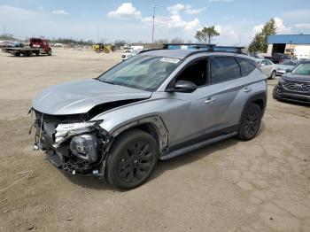  Salvage Hyundai TUCSON