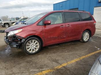  Salvage Toyota Sienna