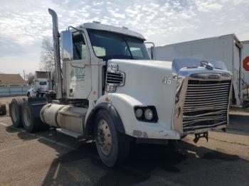  Salvage Freightliner 122sd