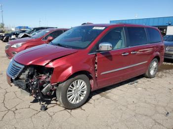  Salvage Chrysler Minivan