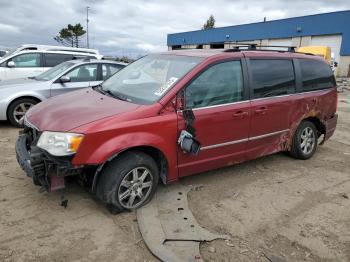  Salvage Chrysler Minivan