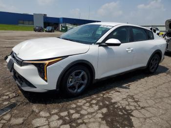  Salvage Kia K4 Lx
