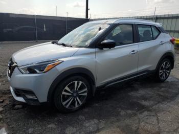  Salvage Nissan Kicks