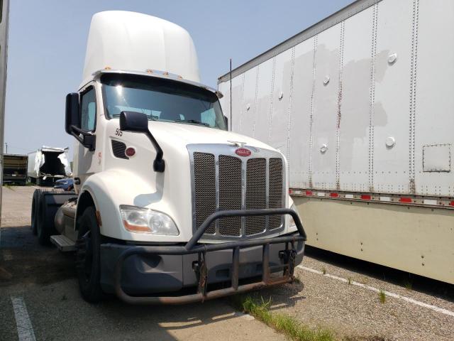  Salvage Peterbilt 579