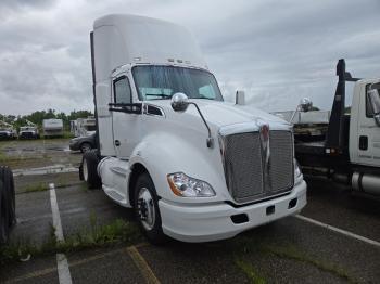  Salvage Kenworth T680