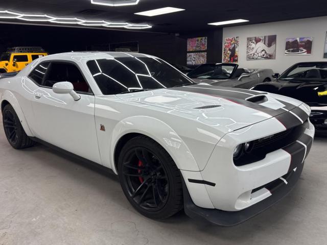 Salvage Dodge Challenger
