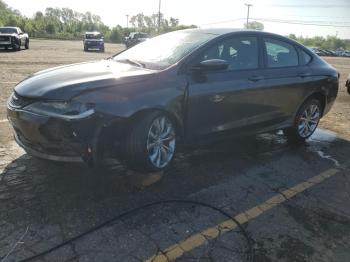  Salvage Chrysler 200
