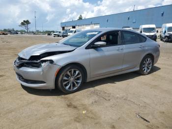 Salvage Chrysler 200