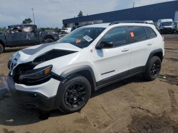  Salvage Jeep Cherokee
