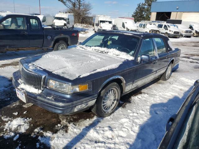  Salvage Lincoln Towncar