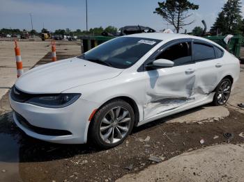  Salvage Chrysler 200