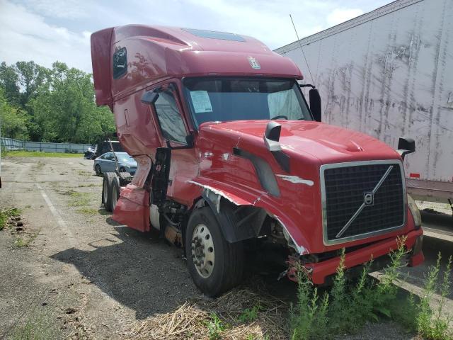 Salvage Volvo Vnl