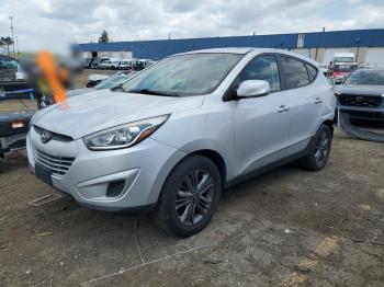  Salvage Hyundai TUCSON