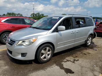  Salvage Volkswagen Routan