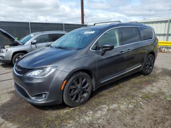  Salvage Chrysler Pacifica