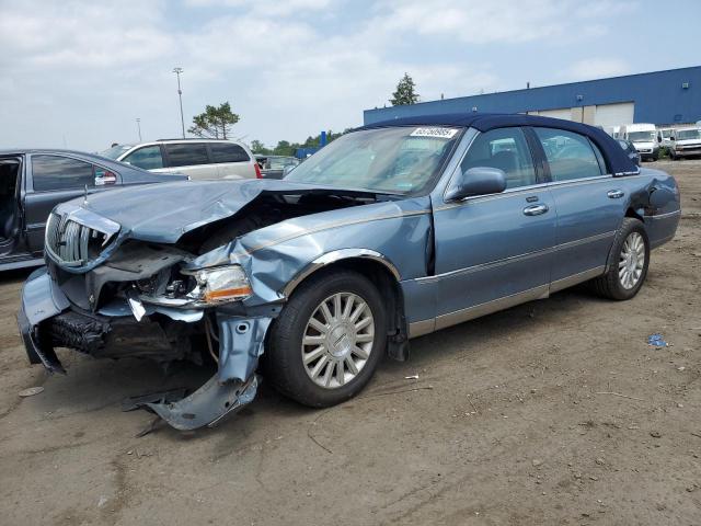  Salvage Lincoln Towncar
