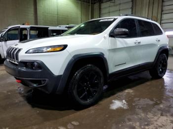  Salvage Jeep Cherokee