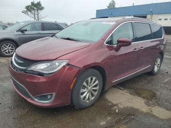  Salvage Chrysler Pacifica