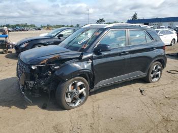  Salvage Hyundai VENUE