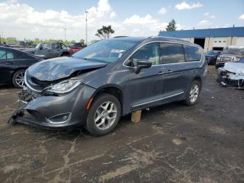  Salvage Chrysler Pacifica