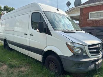  Salvage Mercedes-Benz Sprinter
