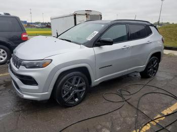  Salvage Jeep Compass