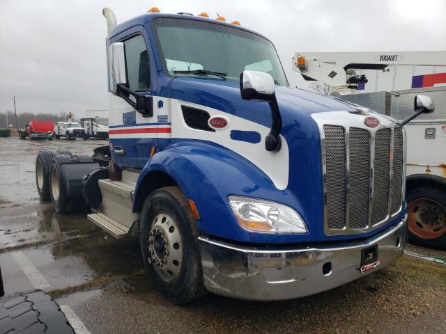  Salvage Peterbilt 579