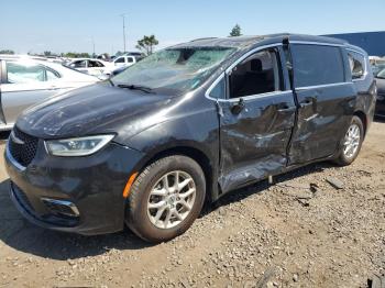  Salvage Chrysler Pacifica