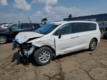  Salvage Chrysler Minivan