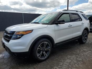  Salvage Ford Explorer
