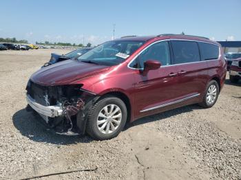  Salvage Chrysler Pacifica