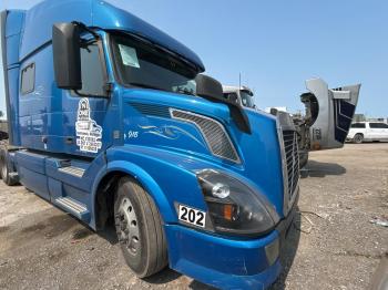  Salvage Volvo Vn