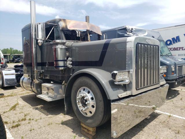  Salvage Peterbilt 379