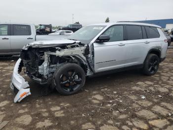 Salvage Jeep Grand Cherokee