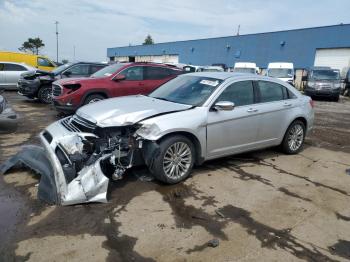  Salvage Chrysler 200