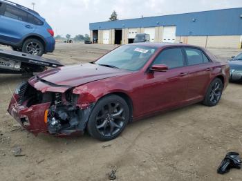  Salvage Chrysler 300