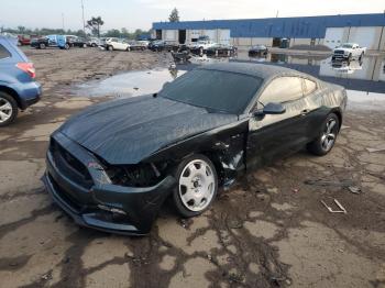  Salvage Ford Mustang