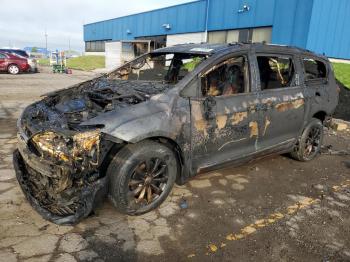  Salvage Chrysler Pacifica