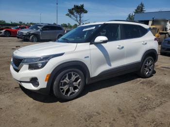  Salvage Kia Seltos