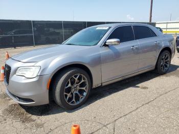  Salvage Chrysler 300