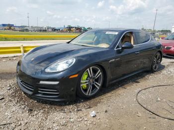  Salvage Porsche Panamera