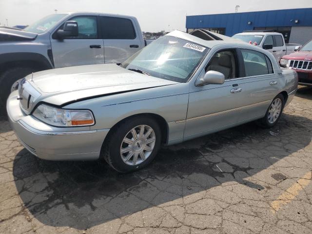  Salvage Lincoln Towncar
