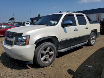  Salvage Chevrolet Avalanche