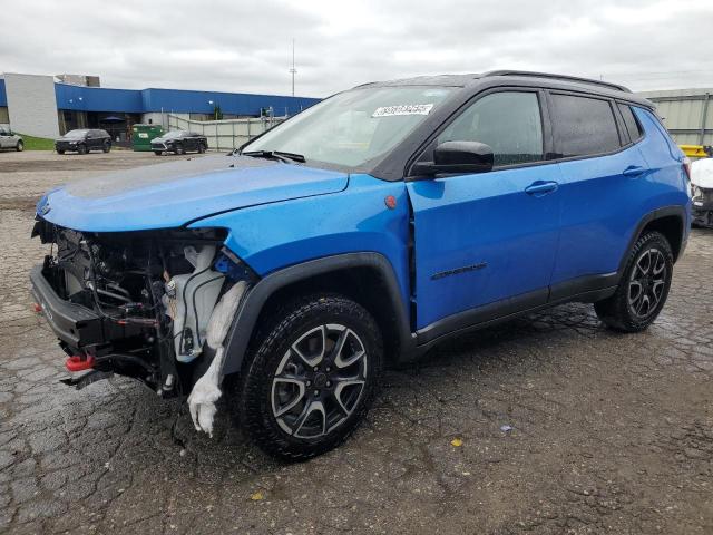  Salvage Jeep Compass