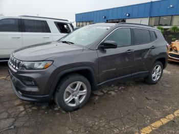  Salvage Jeep Compass