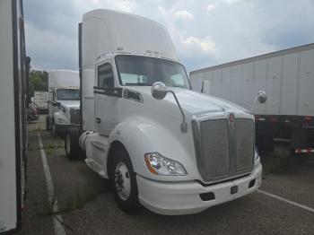  Salvage Kenworth T680