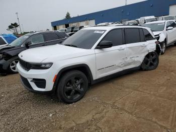  Salvage Jeep Grand Cherokee