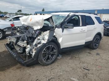  Salvage Ford Explorer