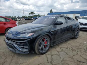  Salvage Lamborghini Urus